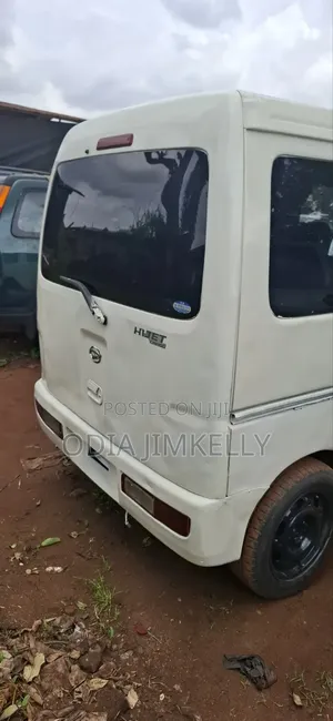 Daihatsu Hijet 2004 White