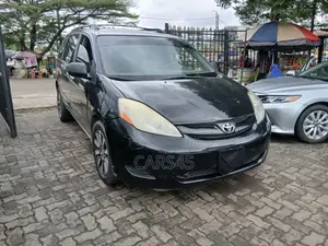 Toyota Sienna LE 2009 Black