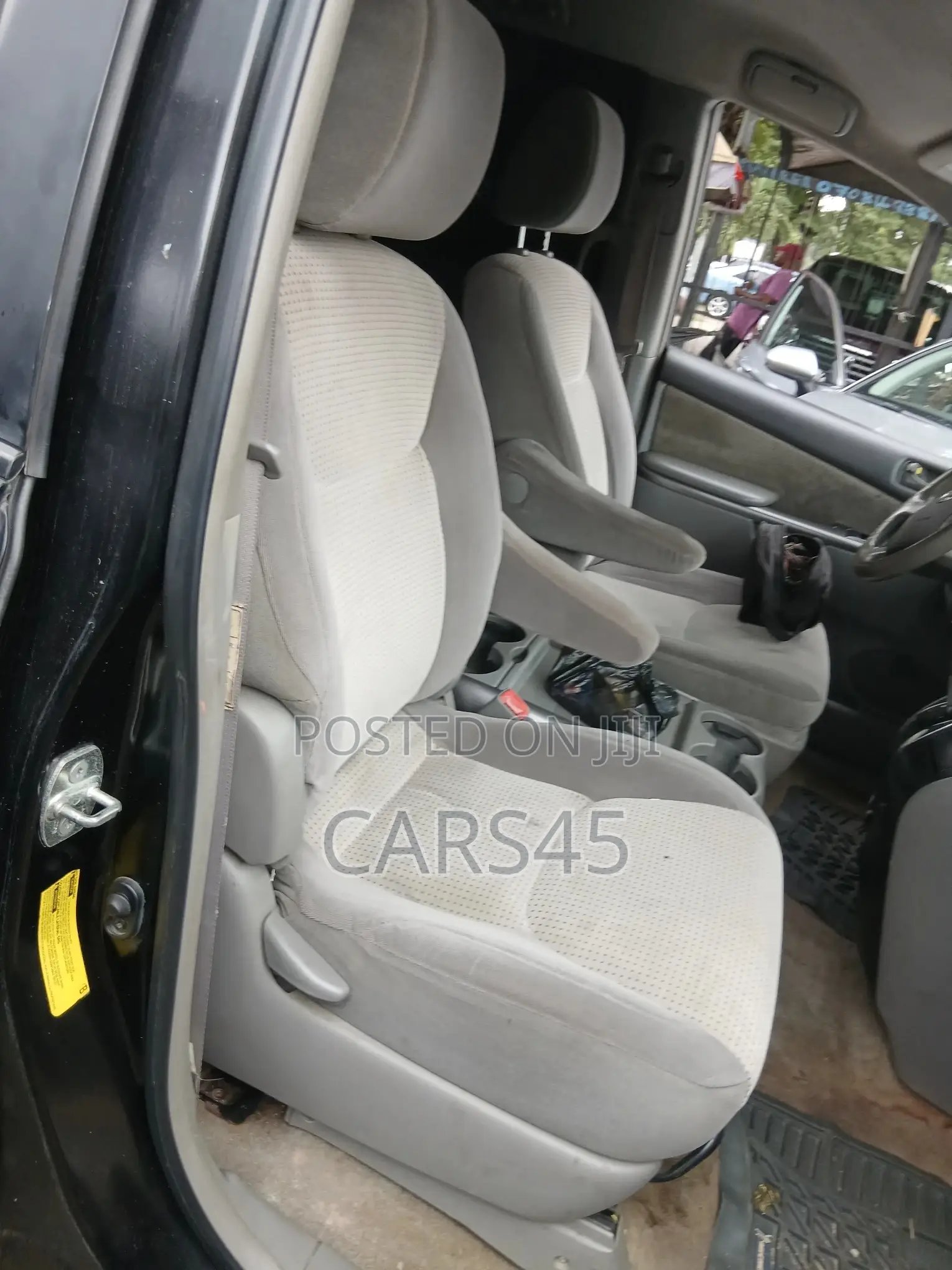 Toyota Sienna LE 2009 Black