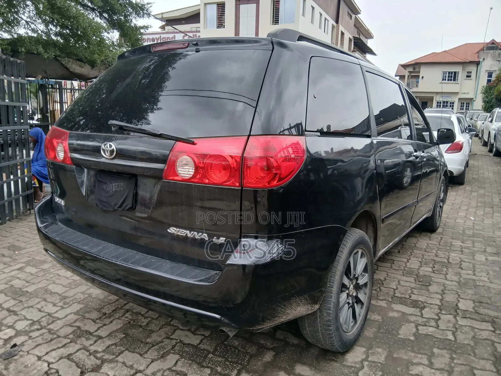 Toyota Sienna LE 2009 Black