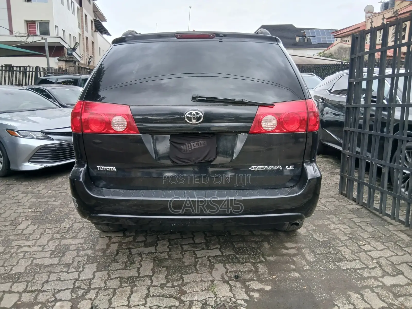 Toyota Sienna LE 2009 Black