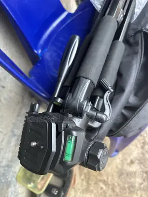Deluxe Camera Tripod