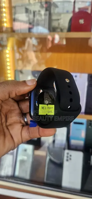 Apple Watch Serise SE 2 44mm GPS and Cellular