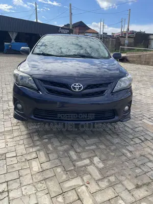 Toyota Corolla 2012 Blue