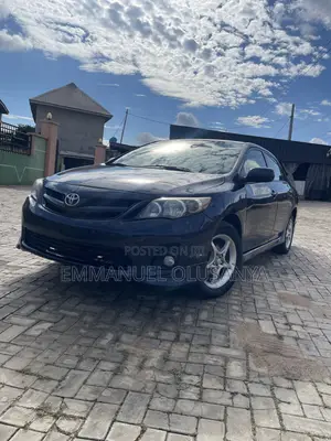 Toyota Corolla 2012 Blue