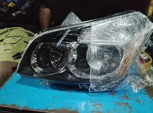 Headlight Pontiac Vibe 2009