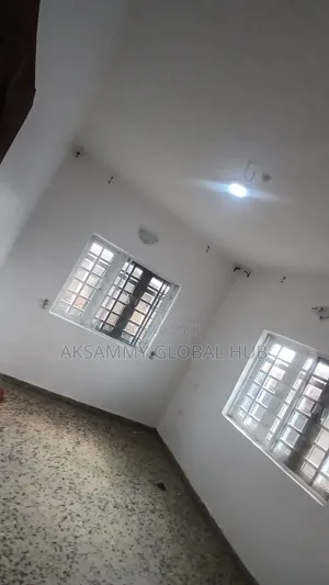 3bdrm Block of Flats in Bodija Express, Ibadan for rent