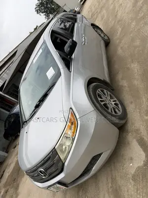 Honda Odyssey Touring 2013 Silver