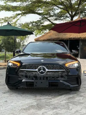 Mercedes-Benz C300 2024 Black
