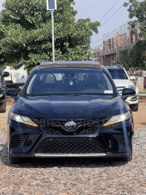 Toyota Camry XSE FWD (2.5L 4cyl 8AM) 2018 Black
