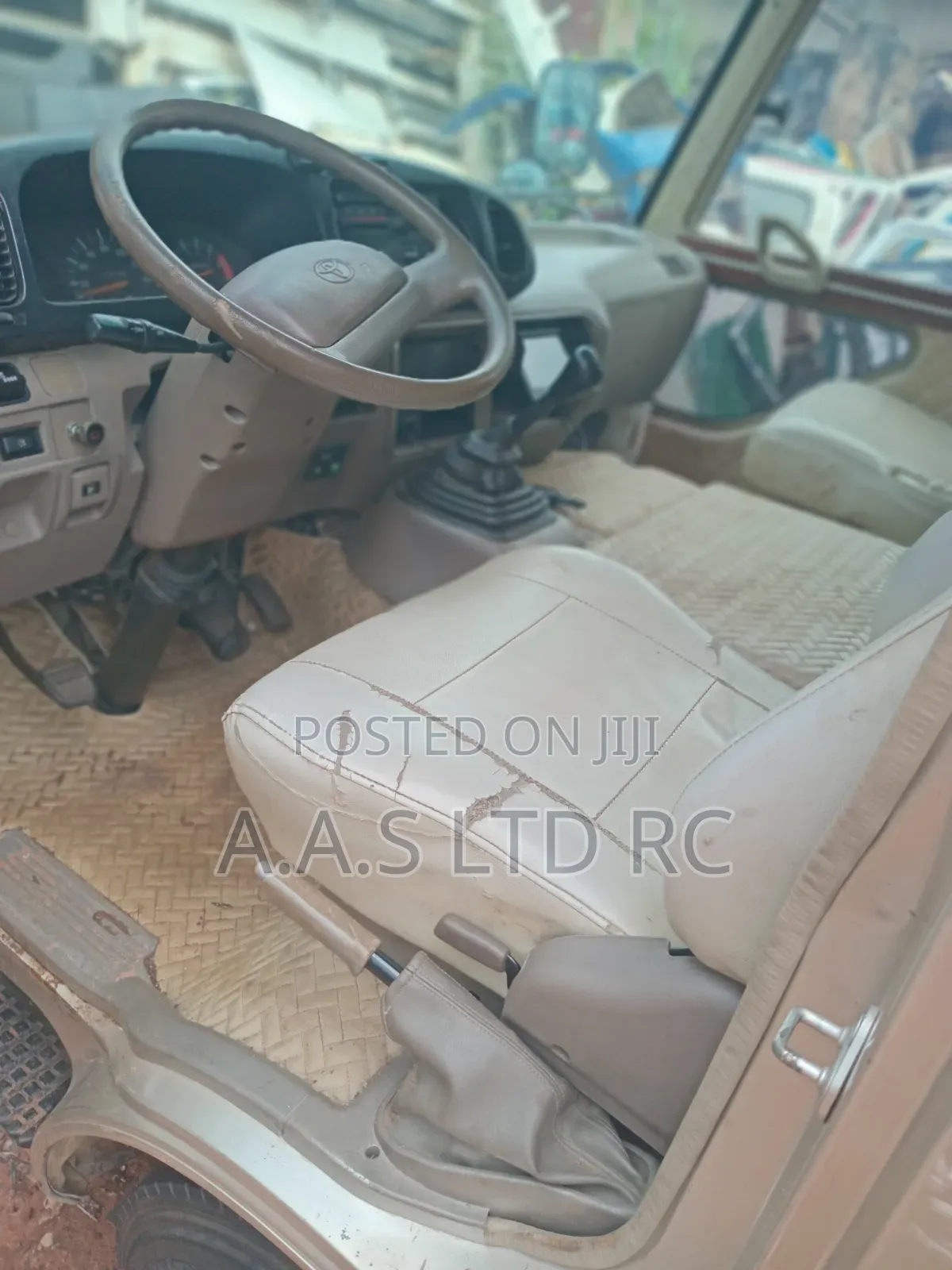 Toyota Coaster 2008 Gold