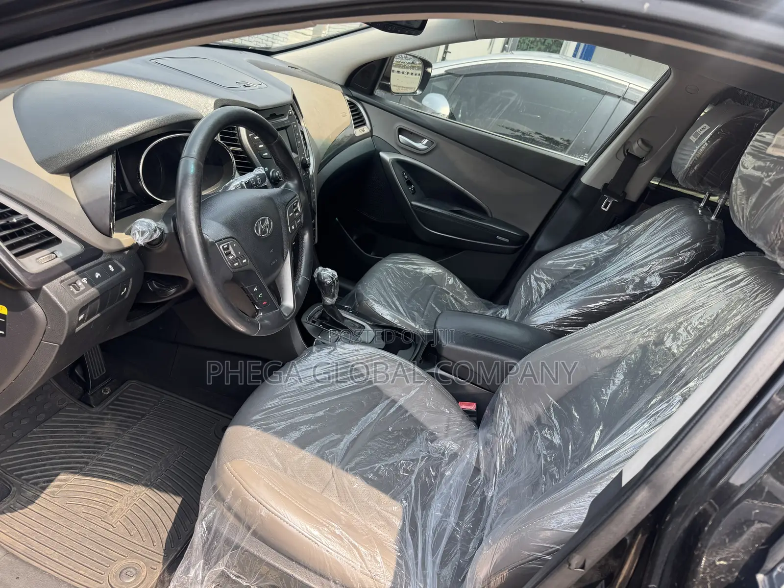 Hyundai Santa Fe 2014 Black