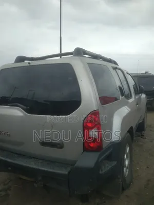 Nissan Xterra Automatic 2005 Silver
