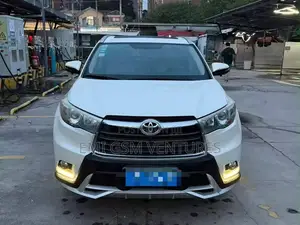 Toyota Highlander LE V6 4x4 (3.5L 6cyl 6A) 2016 White