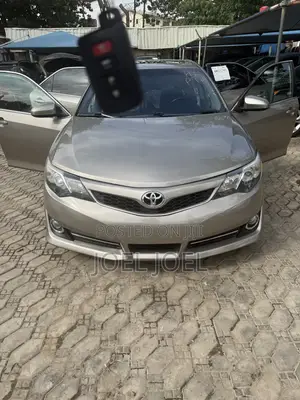 Toyota Camry 2013 Gold