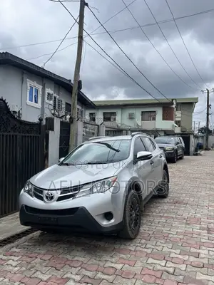 Toyota RAV4 LE 4dr SUV AWD (2.5L 4cyl 6A) 2014 Silver