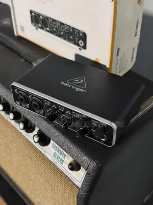Behringer U-Phoria Umc204hd