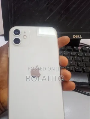 Apple iPhone 11 64 GB White