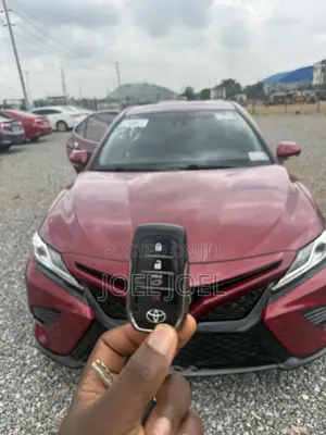 Toyota Camry 2018 Red