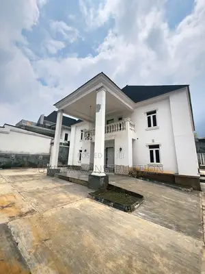 6bdrm Duplex in Guzape District for sale