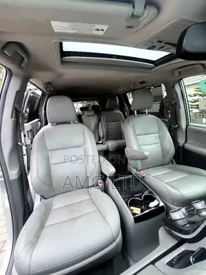 Toyota Sienna XLE AWD 2019 Silver