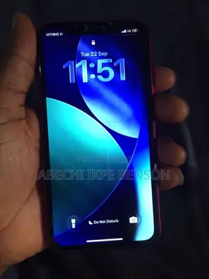Apple iPhone 11 64 GB Red