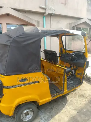 TVS King Deluxe Plus iTouch Start 2024 Yellow