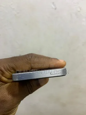 Apple iPhone 5s 16 GB Black
