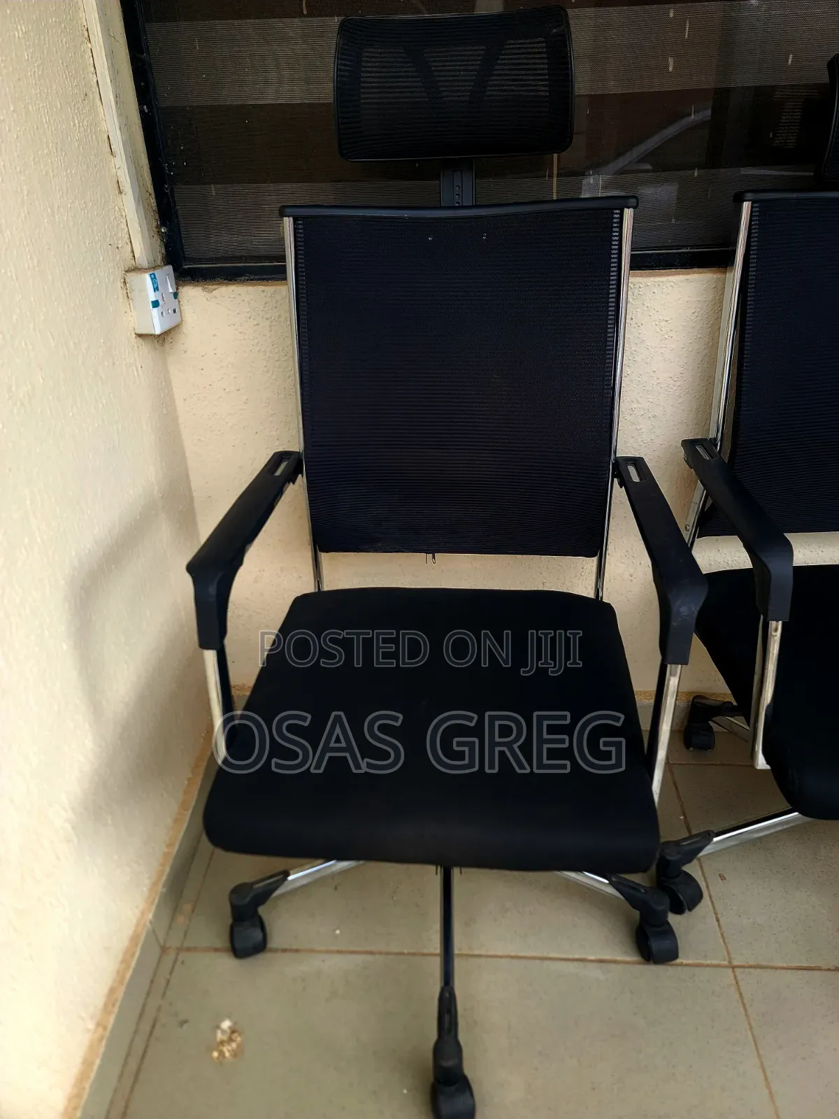 Neatly Used Swivel Office Chair
