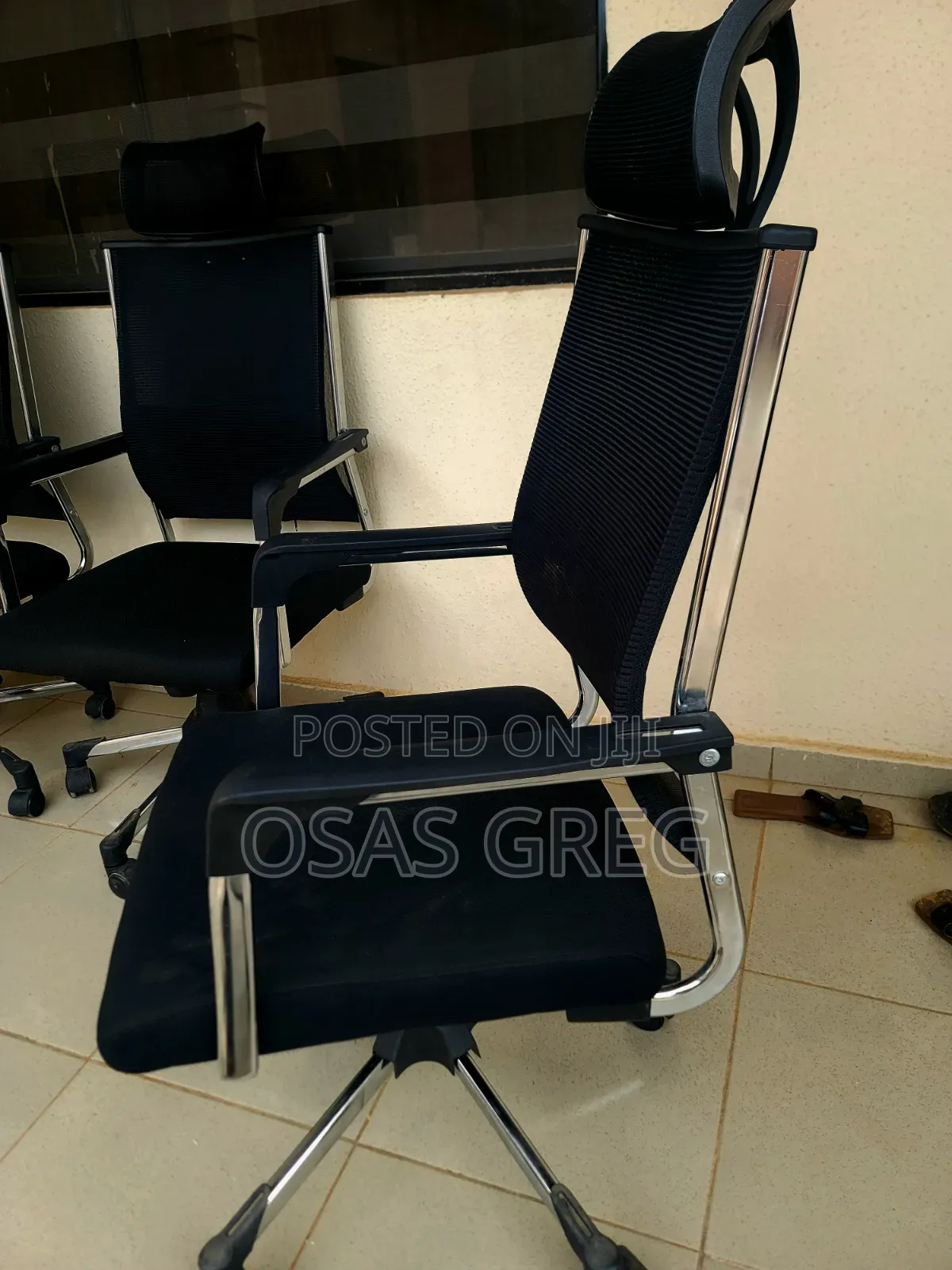Neatly Used Swivel Office Chair