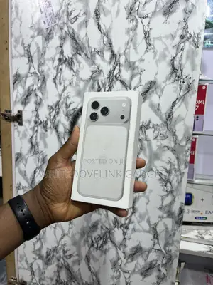New Apple iPhone 17 Pro 256 GB White