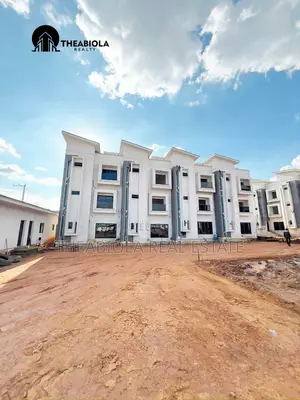 4bdrm Townhouse/Terrace in Dawaki for sale