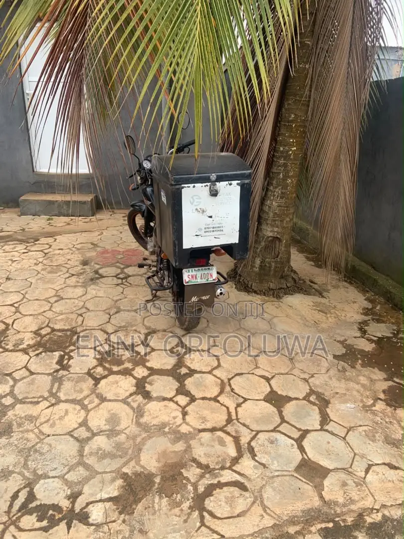 Courier Motorbike