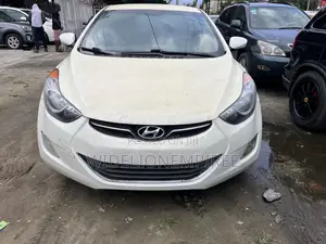Hyundai Elantra Limited 2012 White