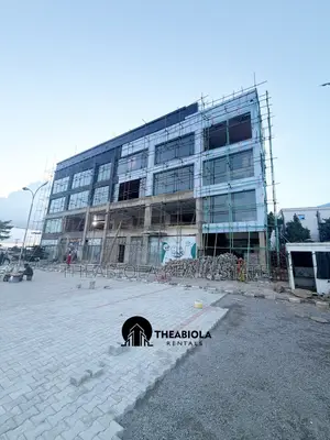 Office, Showroom, Lounge, Spa or Shop for Rent in Wuse 2.