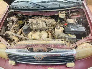 Nissan Vanette 1999