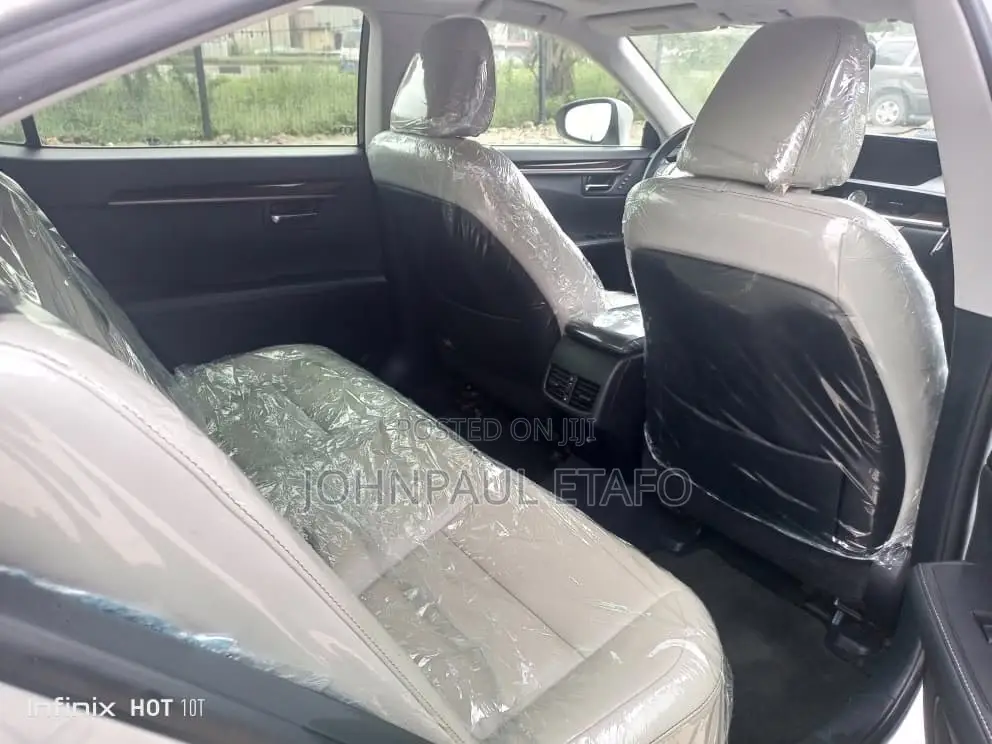 Lexus ES 2013 Silver