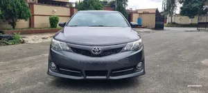 Toyota Camry SE 4dr Sedan (2.5L 4cyl 6A) 2012 Gray