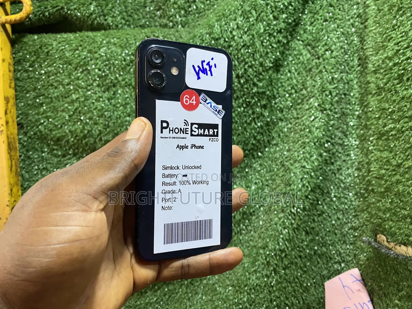 Apple iPhone 12 64 GB Black