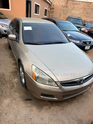 Honda Accord 2007 Gold