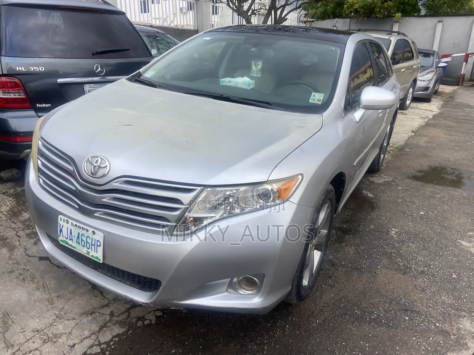 Toyota Venza 2011 Silver