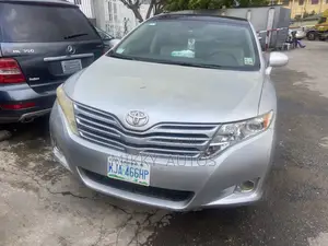 Toyota Venza 2011 Silver