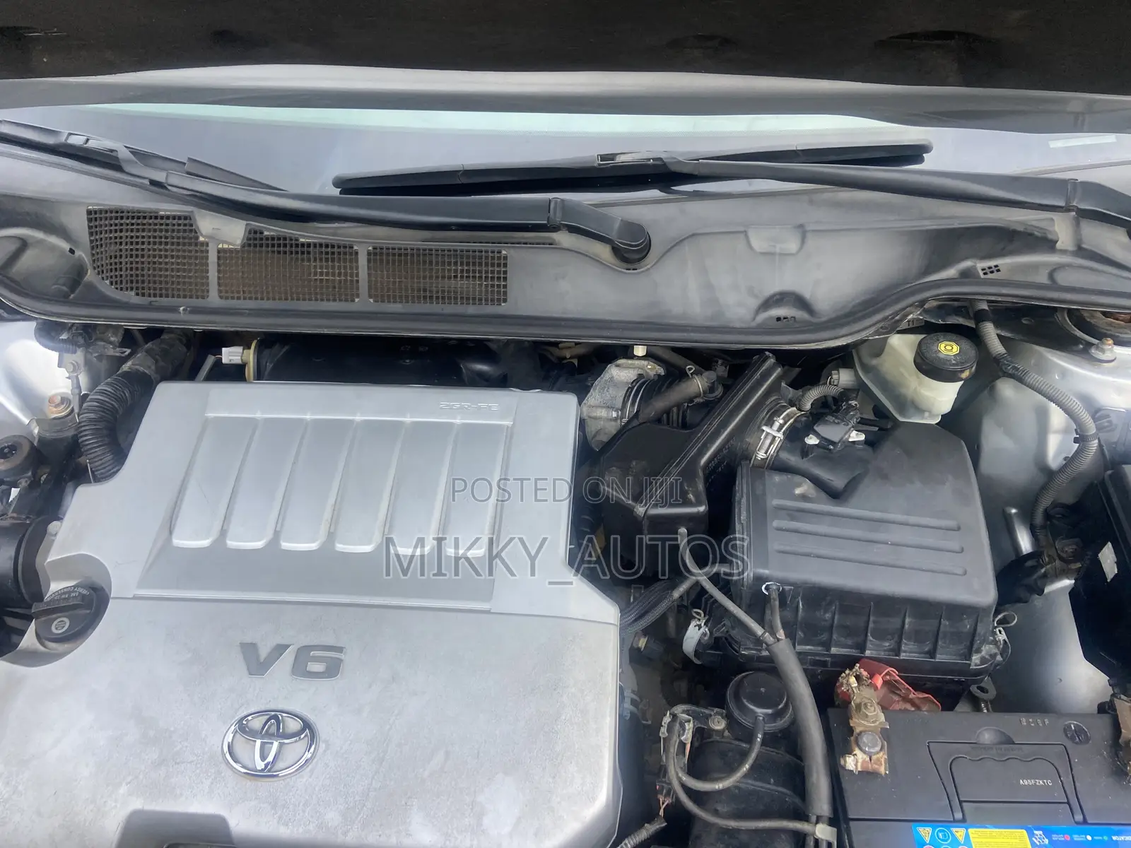 Toyota Venza 2011 Silver