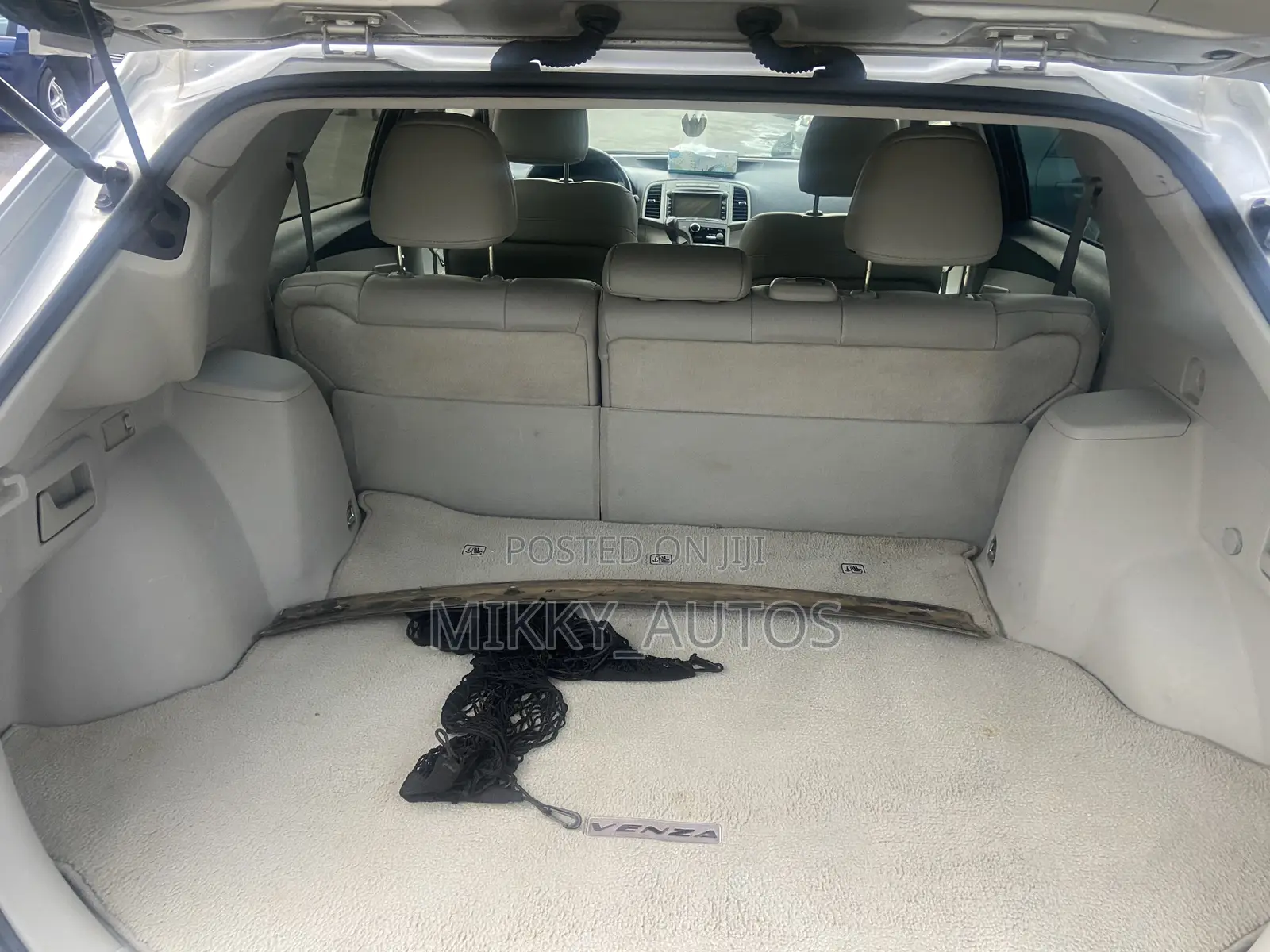 Toyota Venza 2011 Silver