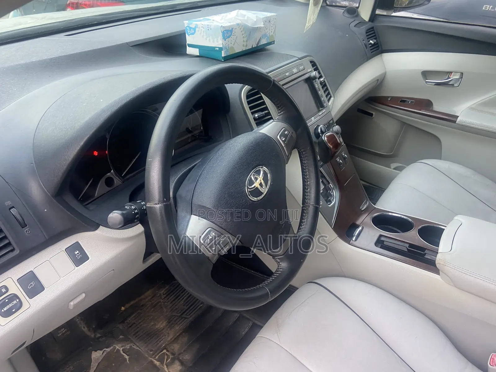 Toyota Venza 2011 Silver