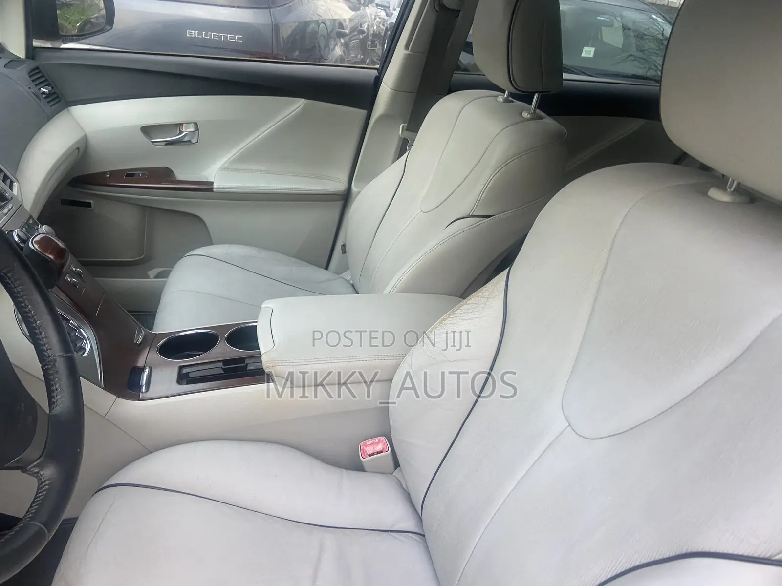 Toyota Venza 2011 Silver
