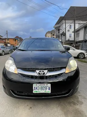 Toyota Sienna XLE 2008 Black