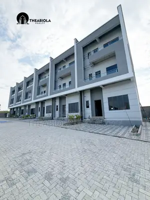 4bdrm Townhouse/Terrace in Idu for sale