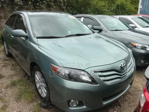 Toyota Camry 2011 Green