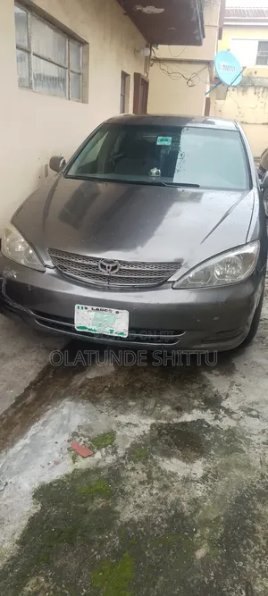 Toyota Camry LE V6 4dr Sedan (3.0L 6cyl 4A) 2003 Gray